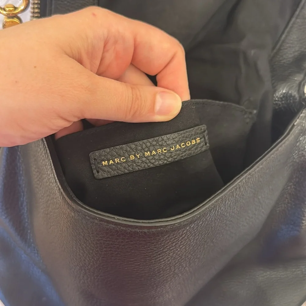 SOLD Marc by Marc Jacobs Natasha Crossbody Black Leather Shoulder Bag with Gold - Picture 7 of 12
